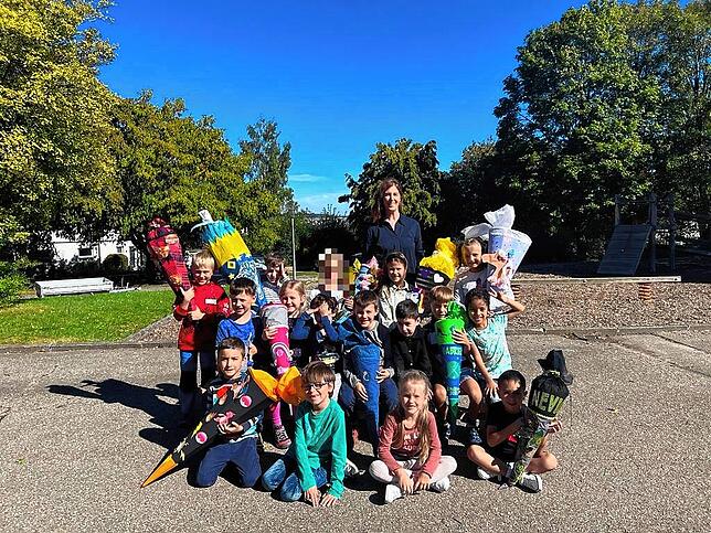 Die Klasse 1b der Warenbergschule mit Klassenlehrerin Natascha Ellinger.