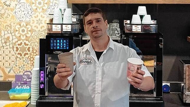 Marc Seeburger ist Leiter der Bäckerei und Konditorei Café Nestel in der Rheingutstraße in Konstanz. Hier gibt es neben den ...