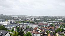 Graue Wolken über Markdorf: Weil die Einnahmen aus der Gewerbesteuer um 2,5 Millionen Euro eingebrochen sind, musste die Stadtverwaltung ...