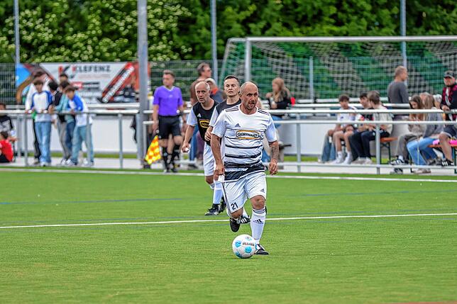Bild 21: Legenden-Spiel beim SV Rheintal endet 5:5 – wir haben Fotos!