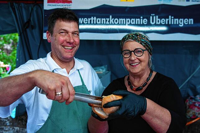 Bild 18: Stimmung top, Wetter egal: Das war der Samstag beim Überlinger Promenadenfest in Bildern