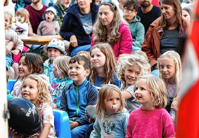 Bild 22: Radolfzell feiert 47. Altstadtfest: Musik, Genuss und Sonne ziehen Tausende Besucher an