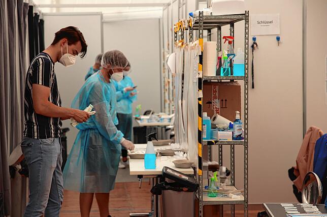 Im Corona-Testzentrum am Bodenseeforum Konstanz werden alle Daten elektronisch erfasst. Sämtliche Testergebnisse werden laut dem Leiter ...
