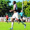 Jubel: Abdoulie Mboob feiert seinen Treffer, durch den Aufstieg in die Oberliga klargemacht werden konnte.