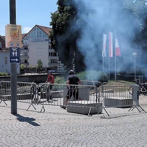 Einer der traditionell drei Schüsse zur Eröffnung
