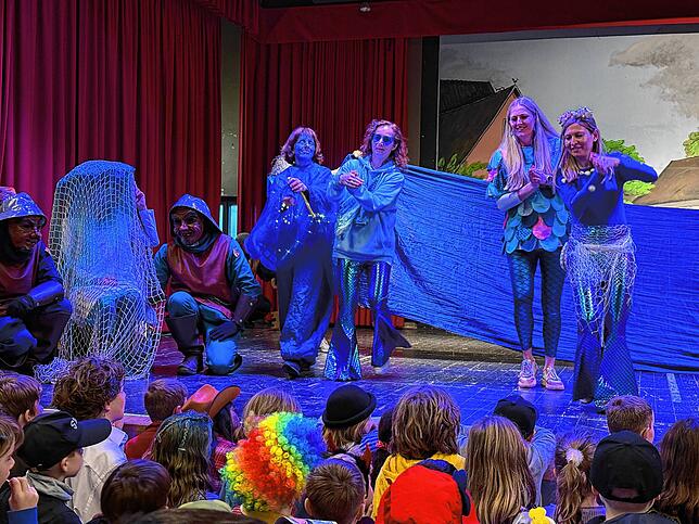 Bild 7: Fischbacher Schule am „Schmotzigen“: Fasnacht in Bildern – Die besten Momentaufnahmen!