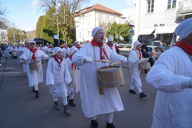 Bild 27: So ausgelassen feiern Kinder beim Narro-Zunft-Umzug in Waldshut – Die schönsten Fotos!