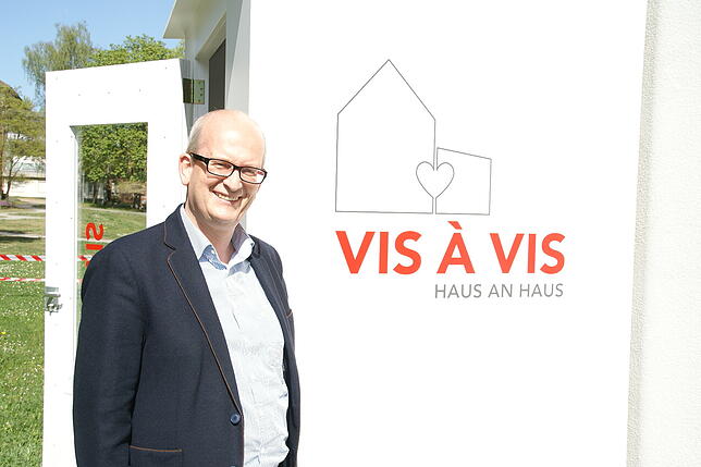Helmut Matt vom Pflegezentrum Hegau sieht ein multi-kulturelles Team nicht nur als Notwendigkeit, sondern auch als Vorteil. Denn man ...