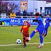 45 Kinder sind mit viel Spaß und großer Motivation beim SCF-Mikrospieltag des VfB Waldshut dabei. Bild: Marcel Knobloch