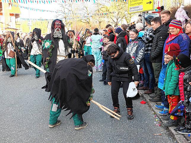 Bild 25: Großer Jubiläumsumzug der Narren in Niedereschach – Teil 2
