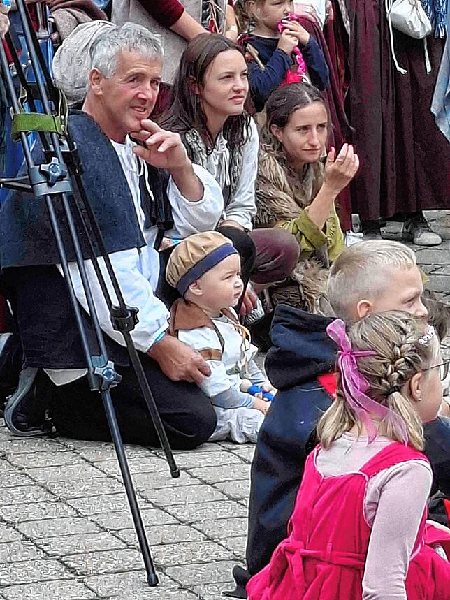 Bild 20: Mittelalter hautnah: Tausende beim 7. Stettener Spectaculum mit Rittern, Gauklern und Magiern