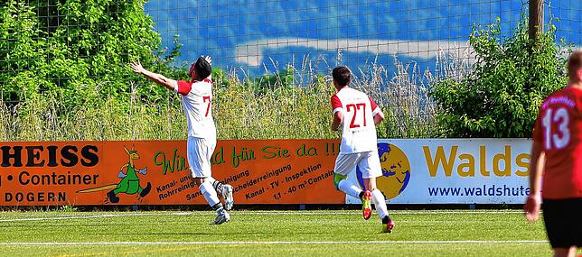 Bild 5: FC Hochrhein unterliegt 3:4 beim FC RW Weilheim &ndash; und wir haben Bilder!