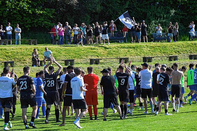 Bild 47: FC Erzingen unterliegt dem FC Wittlingen vor 500 Zuschauern mit 0:2 – und wir haben Fotos!