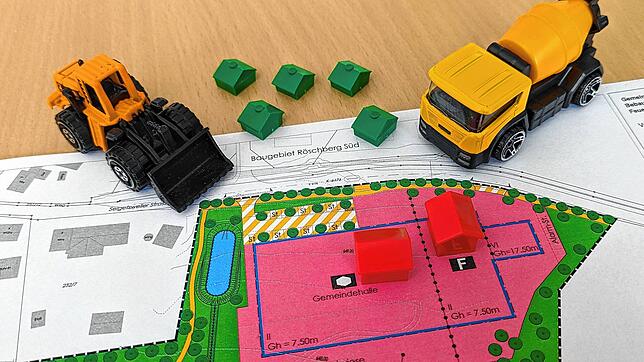 Die Gemeinde will die Planung für die neue Hohenfelshalle mit benachbartem Feuerwehrgebäude voranbringen. Der Bebauungsplanentwurf geht ...
