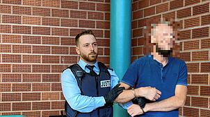 Der 37-Jährige, der unter anderem wegen versuchten Totschlags vor dem Landgericht Konstanz steht, wird am letzten Prozesstag in den ...
