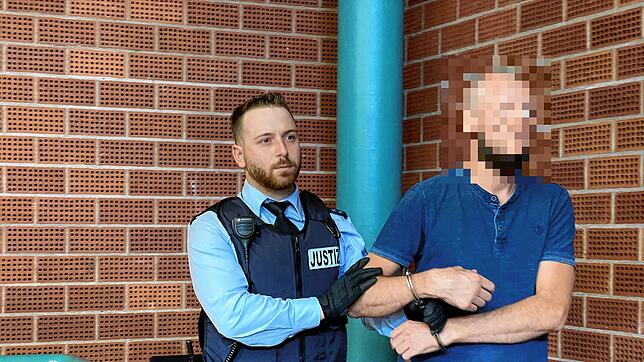 Der 37-Jährige, der unter anderem wegen versuchten Totschlags vor dem Landgericht Konstanz steht, wird am letzten Prozesstag in den ...