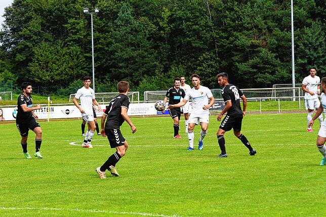 Bild 13: SV 08 Laufenburg gewinnt nach turbulentem Start mit 5:0 gegen den VfR Hausen &ndash; und wir haben Bilder!