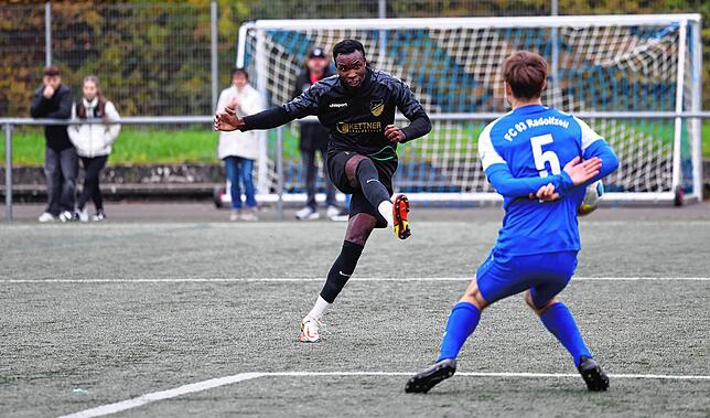 Bild 18: Unsere Bildergalerie vom Landesliga-Spitzenspiel zwischen dem FC Radolfzell und dem FC Pfaffenweiler
