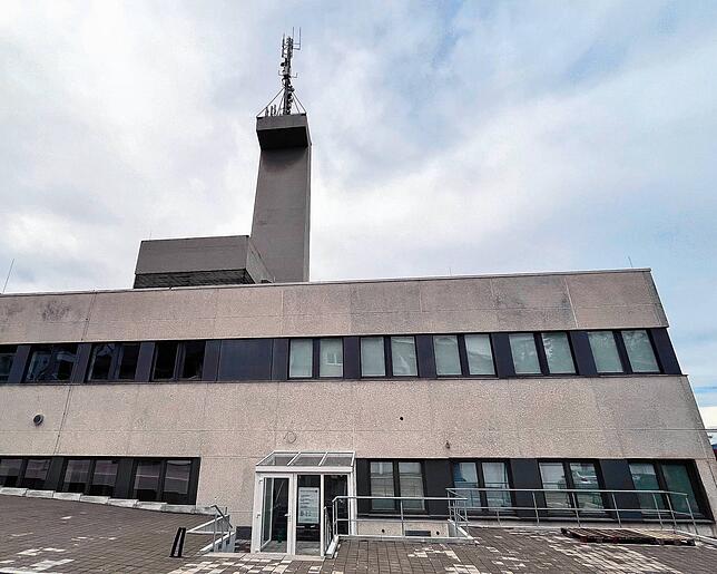 Im ehemaligen Telekomgebäude eröffnet am Montag, 8. April, das neue „Hausarztzentrum am Burgberg“. Erschlossen ist es über ...