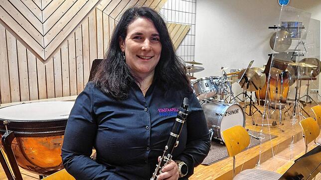 Monika Peglau ist der stille Star der Stadtkapelle Radolfzell, in der sie seit vielen Jahren Klarinette spielt.