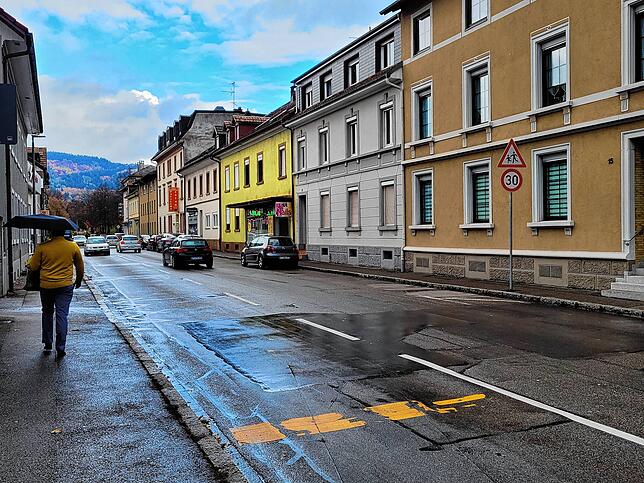 Eine weitere Ecke, an der es in Bad Säckingen häufig blitzt: Die Tempo-30-Zone in der Schulhausstraße. Wer innerorts zwischen 11 und 15 ...