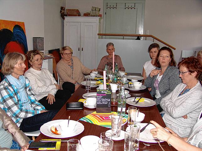 Renate Wolf-Wöhler, Tina Hefler-Matthiae, Petra Herter, Simone Deutschmann, Katharina Schwehr, Martina Obser und Elisabeth Schweizer ...