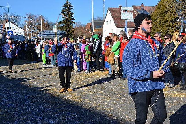 Bild 11: Bilder vom Narrentreffen der Urviecher-Zunft Bad Dürrheim: Großer Festumzug (3)