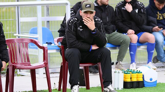 Saisonverlängerung: Nach dem Remis des FC Schönau beim FC Wittlingen kann sich Trainer Klaus Gallmann vom FC Erzingen bereits Gedanken ...