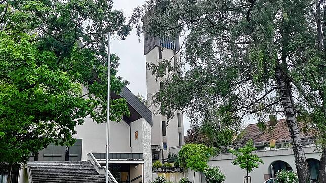 Die Bartholomäuskirche in Rielasingen wurde laut Polizei zum Tatort einer versuchten Raubüberfalls.