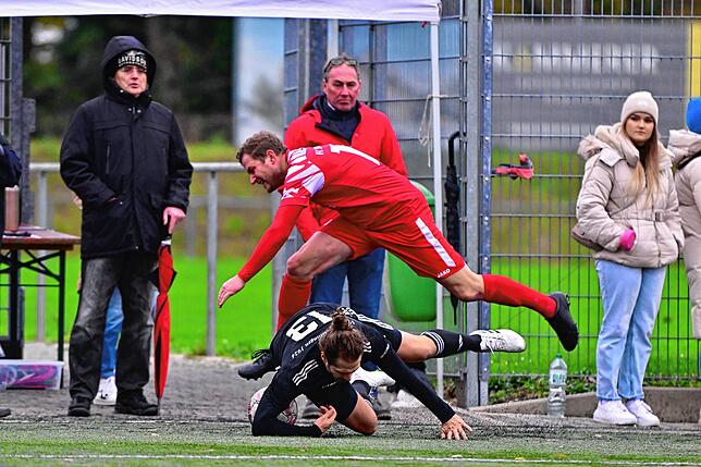 Bild 32: VfR Bad Bellingen bezwingt den FC Schlüchttal mit 2:1 &ndash; und wir haben Bilder!