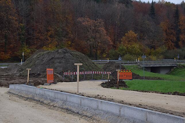 Bild 11: Fotos von der Straßenbaustelle zwischen B313 und Wahlwies aus: Alles nimmt langsam wieder Form an