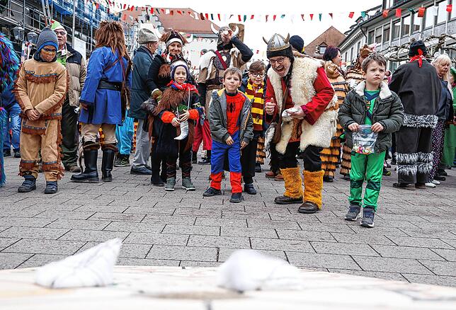 Bild 5: So bunt war der Rathaussturm in Radolfzell