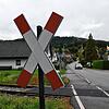 Der Bahnübergang an der Berlinger Straße im Stockacher Ortsteil Hindelwangen über die Gleise der Ablachtalbahn (Archivbild). Bereits ...
