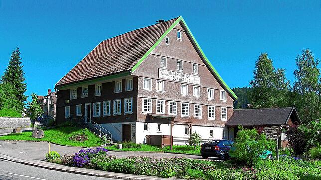 Im Kartoffelkeller der „Arche“ betreiben die französischen Kriegsgefangenen einen Geheimsender.