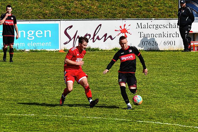 Bild 5: VfR Bad Bellingen fegt den FC Rot-Weiß Weilheim mit 9:0 vom Platz &ndash; und wir haben Bilder!