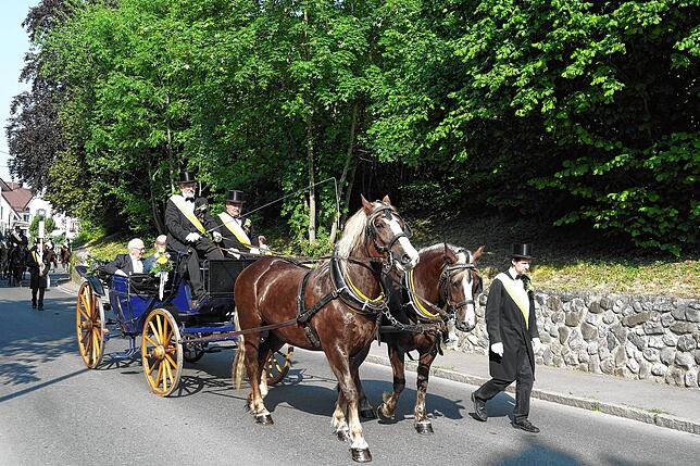 Bild 29: Bilder von der Reiterprozession zum Jubiläumsfest der Blutreitergruppe Oberteuringen