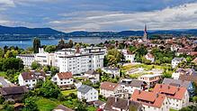 Das Krankenhaus Radolfzell auf der Mettnau: 125 Patienten mit der Diagnose Covid-19 sind hier seit dem Ausbruch der Corona-Pandemie in ...