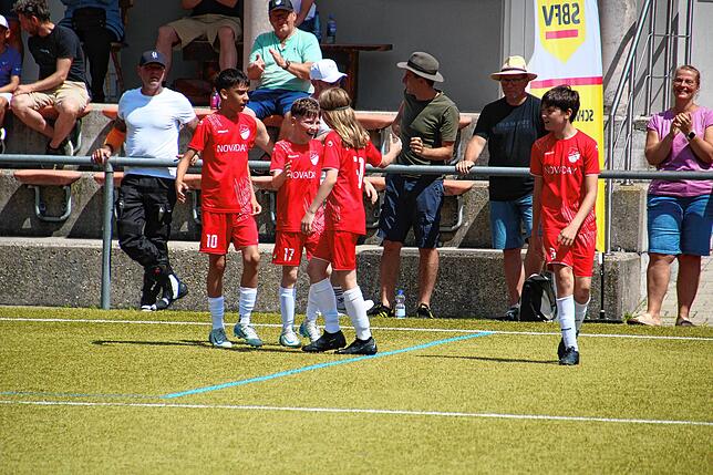 Bild 13: Der FC Pfaffenweiler krönt sich bei der D-Jugend zum Bezirkspokalsieger. Wir haben die Bilder!