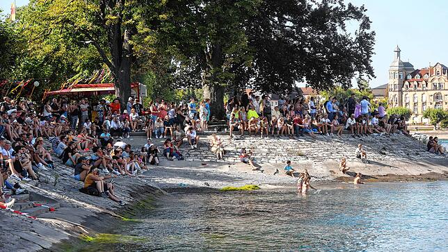 Bild 8: Konstanzer Seenachtfest 2022: Ein Highlight des Tages ist die Wasserski-Show