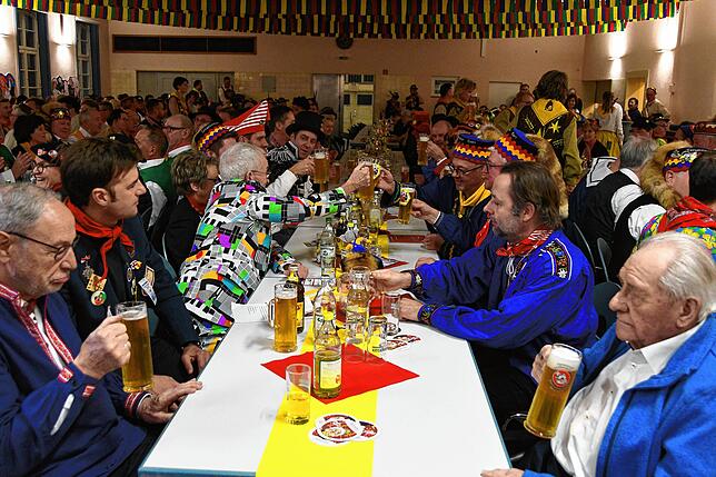 Bild 17: Jubiläumsbier und ein neuer Ehrengerstensafter: Bilder vom 44. Bieranstich in Gottmadingen
