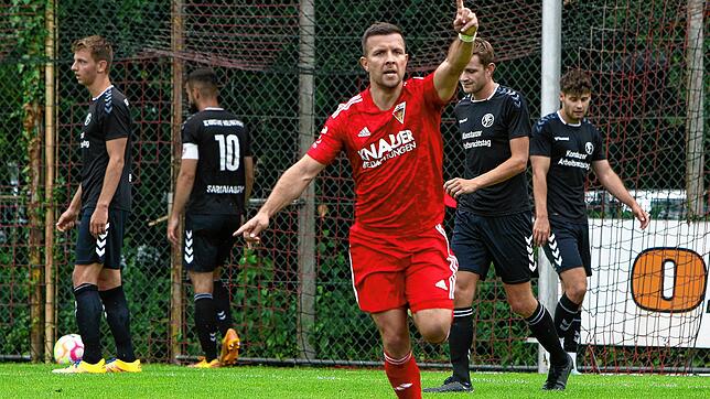 Doppelpacker und junger Vater: der Überlinger Marc Kuczkowski (vorne).