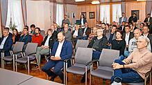 Zum Unternehmerfrühstück zum Thema Windkraft und künstliche Intelligenz hatte die Stadtverwaltung zusammen mit der IHK eingeladen. Bild: ...