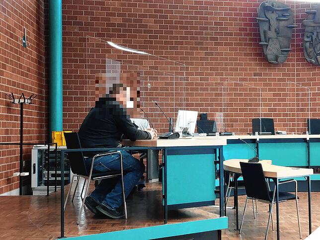 Der Angeklagte wird im April wegen der Brandstiftung im Hinterhaus der ehemaligen Bäckerei Gleichauf zu zwei Jahren Haft auf Bewährung ...