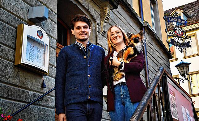 Jonas Gericke und Vanessa Weber sind die neuen Pächter des Adlers in Ittendorf. In Überlingen führen sie bereits das Gasthof Engel.