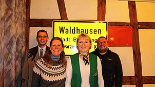 Der Vorstand der Siibe Hiisli Liit (von links): Narrenvater Michael Wetzel, Christine Frei-Häberli wechselt von der Kassiererin zur ...