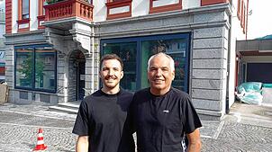 Jonas (links) und Gerhard Muffler sind Bäckermeister in fünfter und vierter Generation. Sie lassen gerade das Ladengeschäft der Familie ...