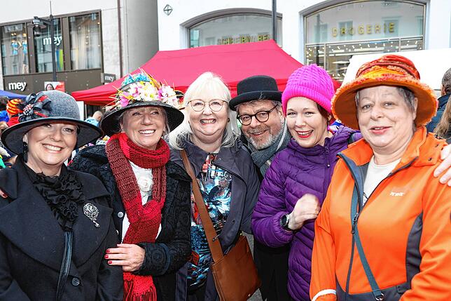Bild 30: Närrisches Treiben beim Narrenmarkt 2024 in Konstanz