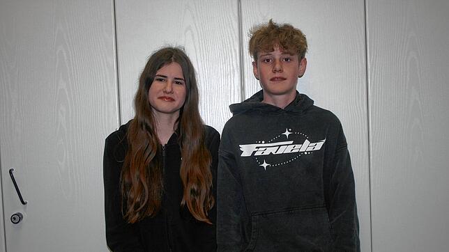 Joshua Albicker, der Bär vom kommenden Bärensonntag mit seiner Begleiterin Clara Hossmann.