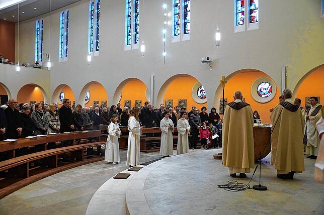 Bild 22: Die schönsten Bilder der Feier der Altarweihe in der Kirche St. Oswald in Stockach (Teil 2)