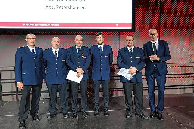 Sie alle dürfen sich dank der Beförderung von Führungskräften und Funktionsträgern beim Jahresabend Brandmeister nennen.